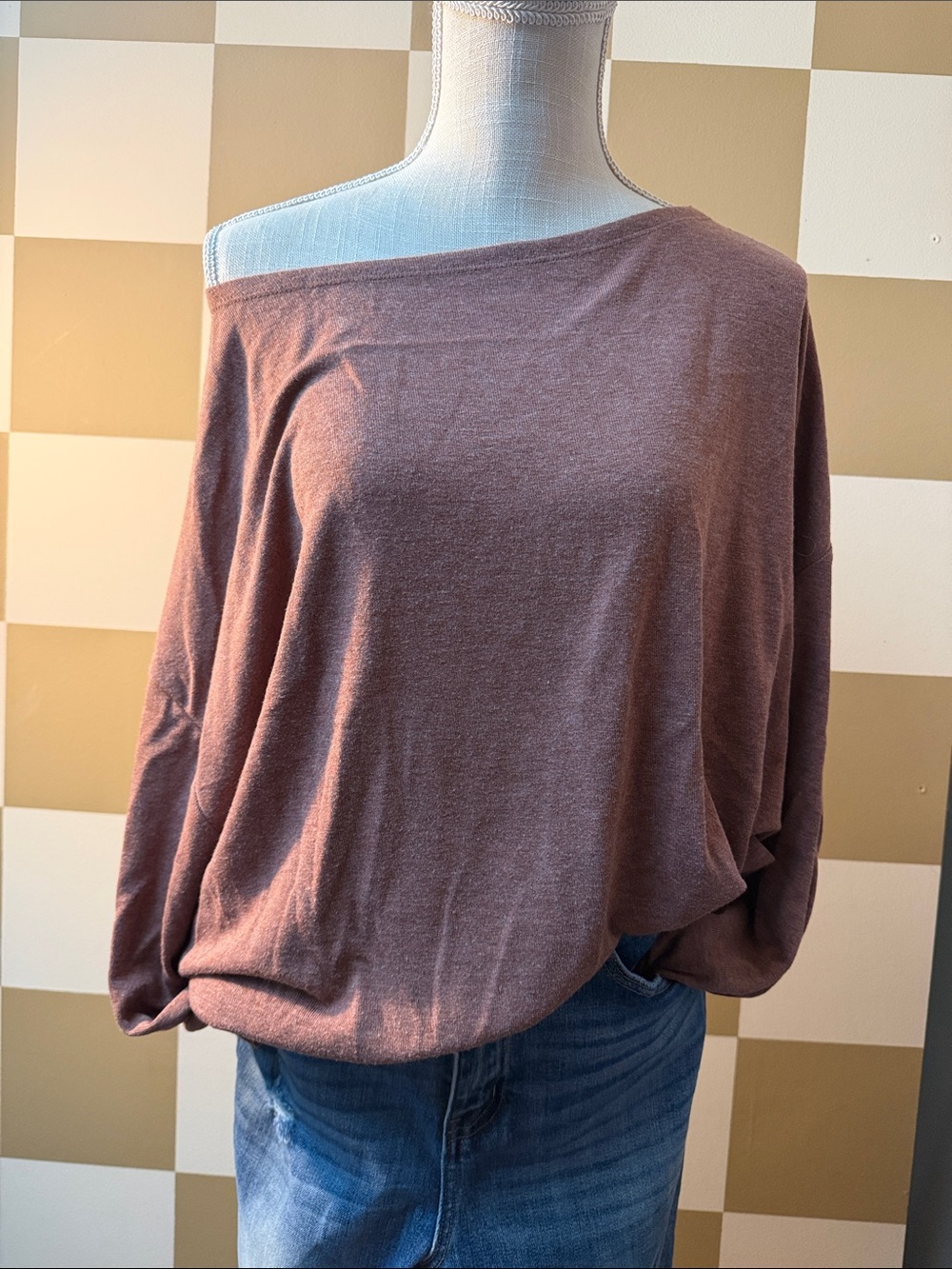 Women's Off-Shoulder Pullover Sweatshirt in Dusty Mauve